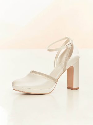 mary-avalia-bridal-shoes-2_1.jpg
