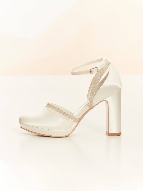 mary-avalia-bridal-shoes-3_1.jpg