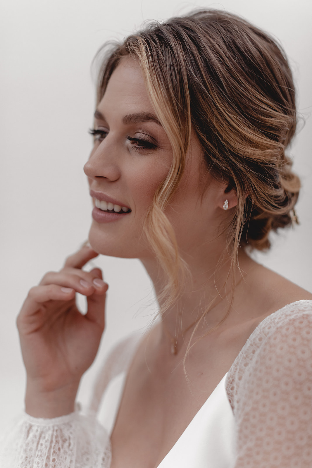 Juvelan_Bridal_Collection_2021_JN-2102-G_DAZZLING BEAUTY_6.jpg