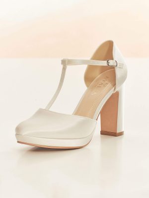 coco-avalia-bridal-shoes-2_1.jpg