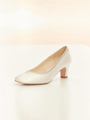 mandy-avalia-bridal-shoes-2.jpg