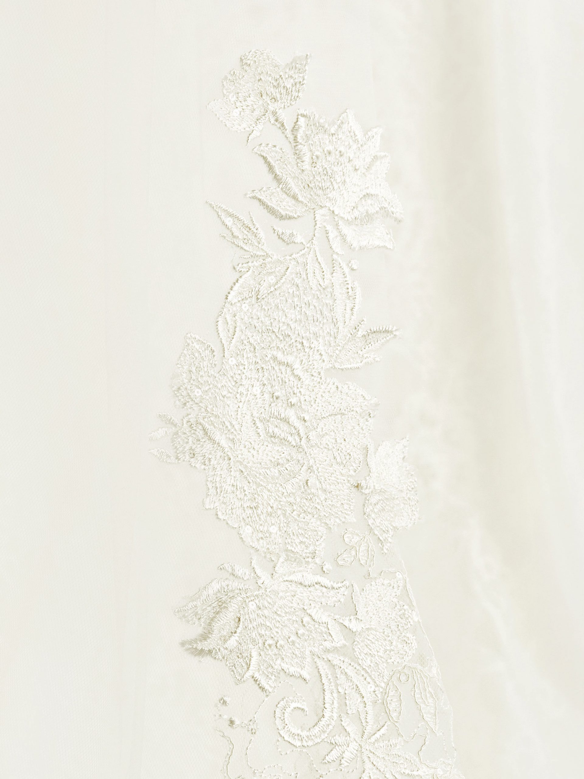 S307_conf_BiancoEvento_veil_02.jpg
