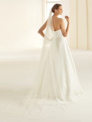 S310-Bianco-Evento-bridal-veil-(1).jpg