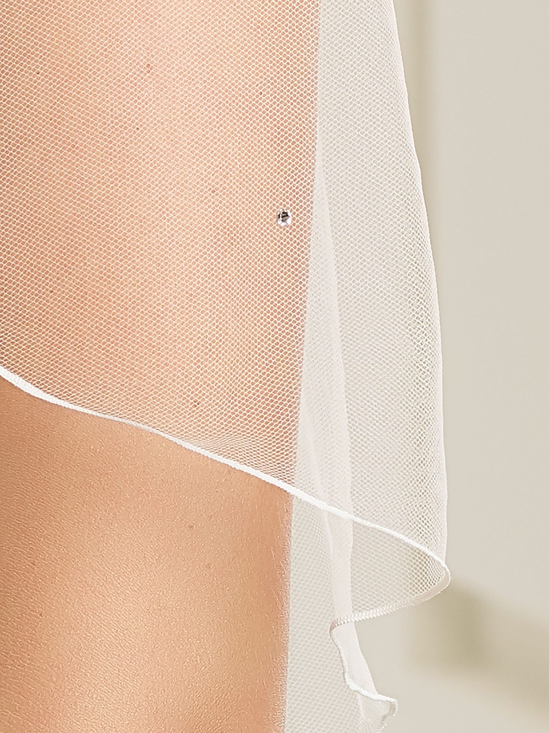 S320-Bianco-Evento-bridal-veil-(2).jpg