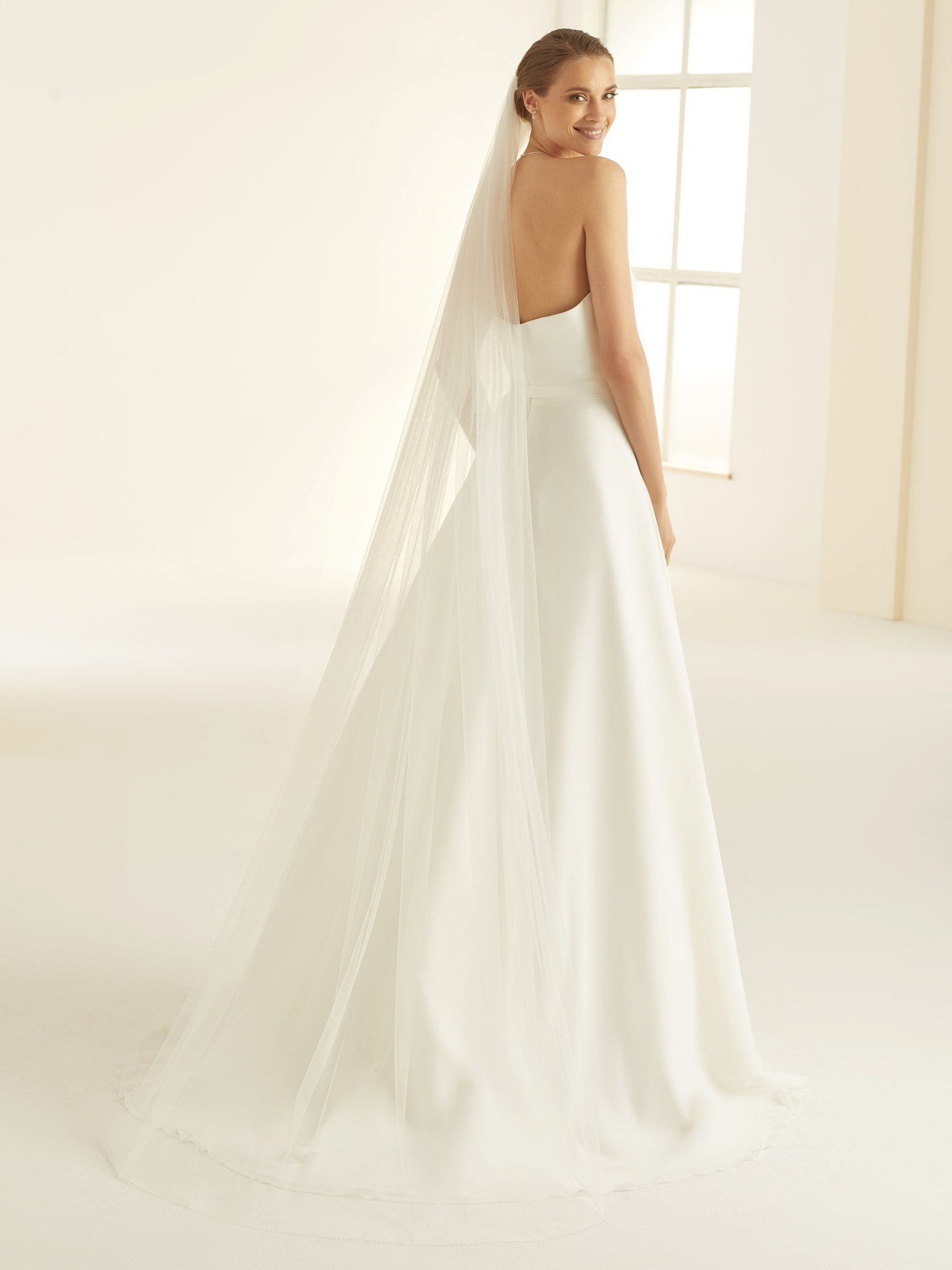 bianco-evento-bridal-veil-s346-_1_.jpg