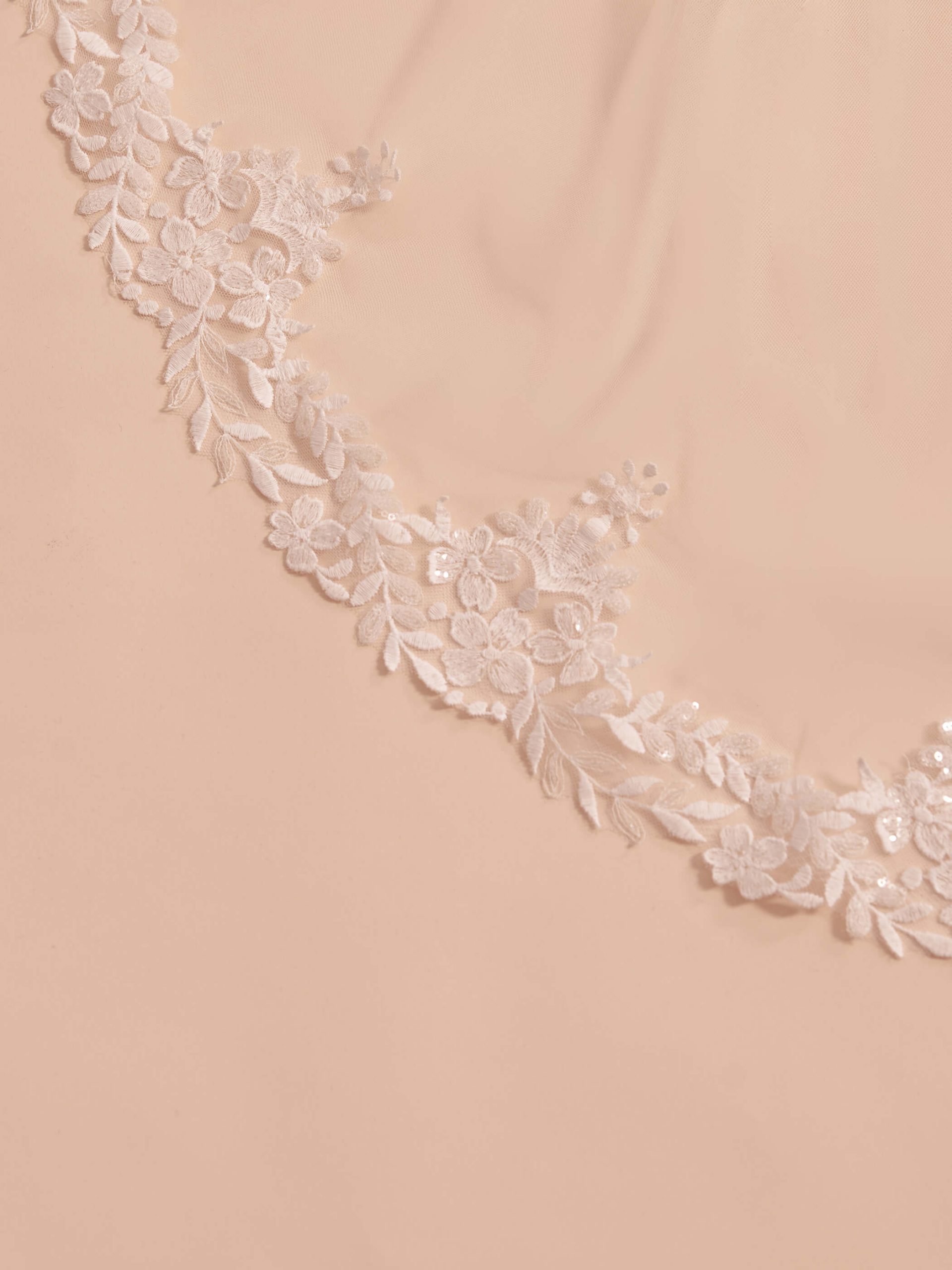 bianco-evento-bridal-veil-s407-_2_.jpg