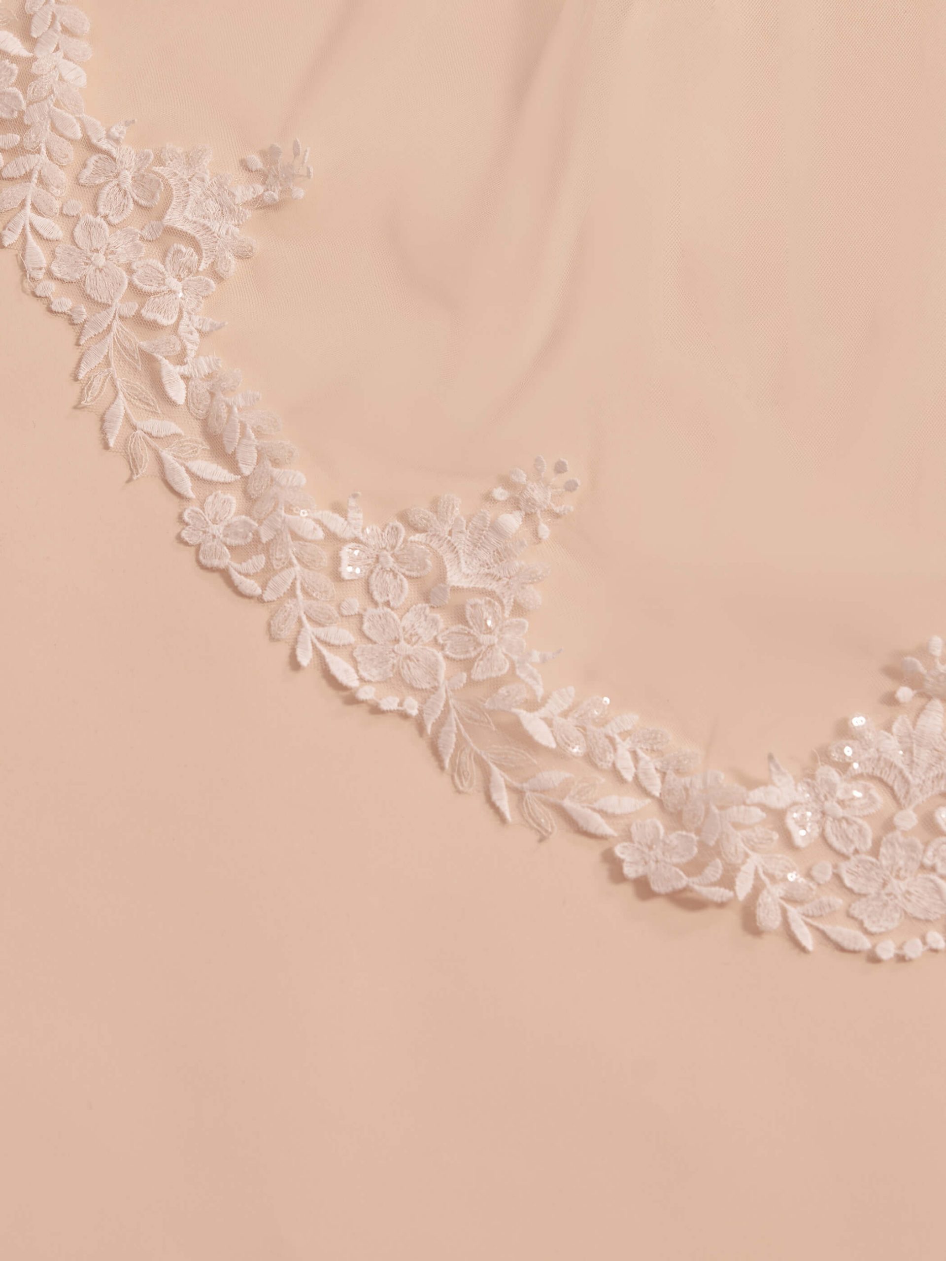 bianco-evento-bridal-veil-s412-_2_.jpg