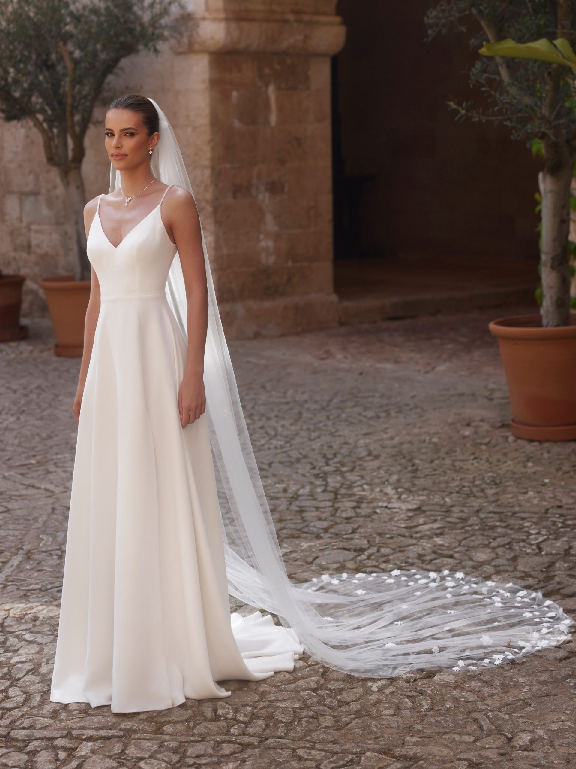 bianco-evento-bridal-veil-s501-_1_.jpg
