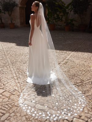 bianco-evento-bridal-veil-s501-_3_.jpg