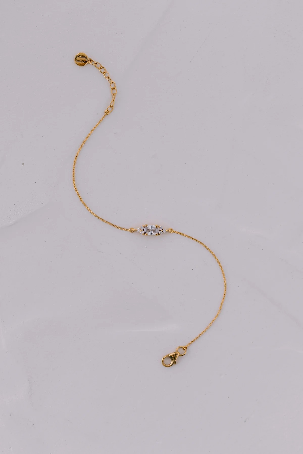 Juvelan_Brautschmuck_Kollektion_2023_DSAZZLINGBEAUTY_Armband_1._1200x1800.jpg