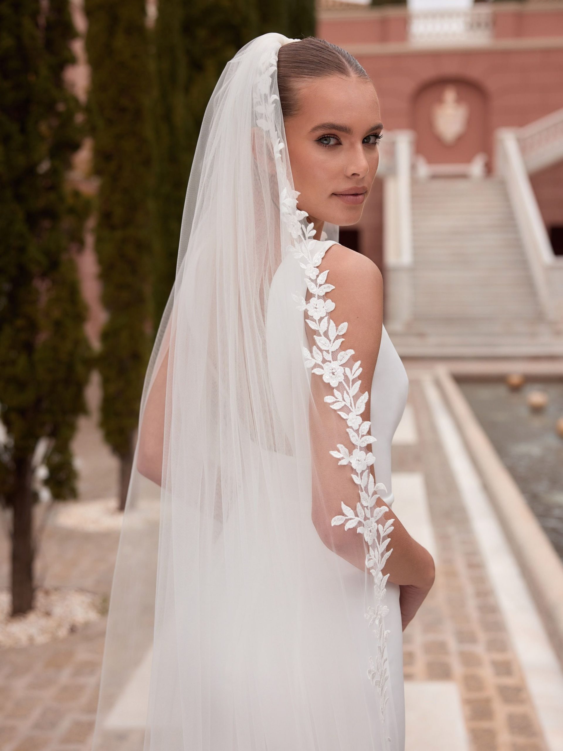 bianco-evento-bridal-veil-s563-_2_.jpg
