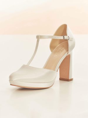 coco-avalia-bridal-shoes-2_1.jpg