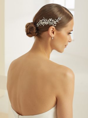 393-Bianco-Evento-bridal-headpiece-(1).jpg